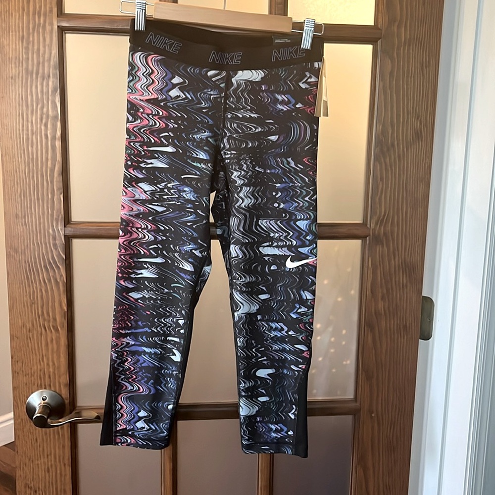 New with tags Nike Leggings size Medium